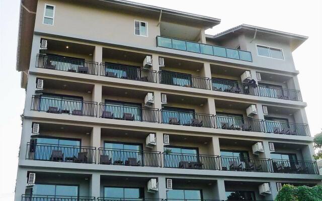Отель T5 Suites @ Pattaya вид на фасад