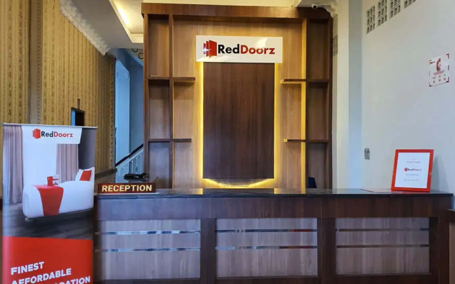 RedDoorz near CitraLand Gama City Medan