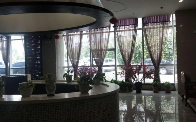 Xana Hotelle Yining Airport Road Jinwuyuan