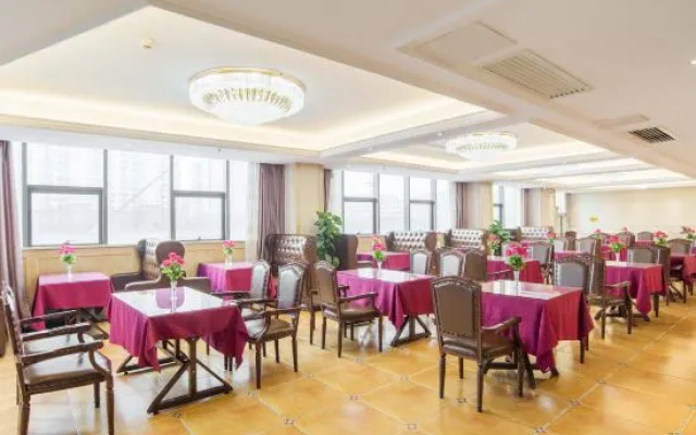 Vienna Hotel (Changsha County Wanjiali North Road Tuqiao Metro Station）