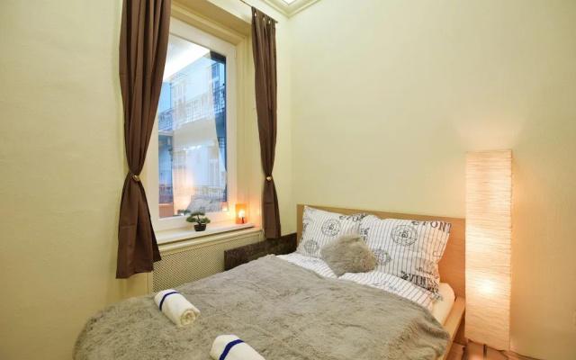 Ultra central apartment at Synagogue