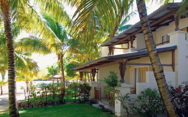 Отель Shandrani Beachcomber Resort & Spa All Inclusive вид на фасад