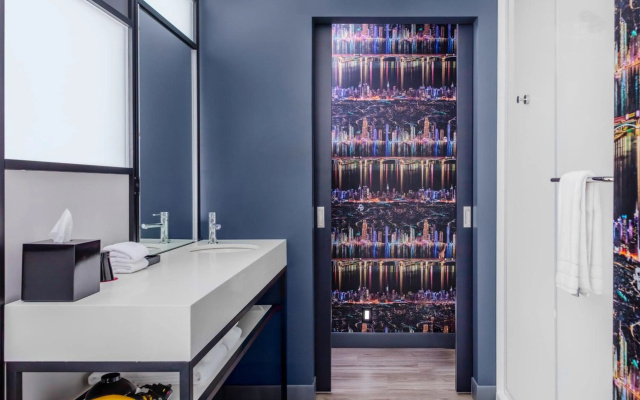 Aloft Dallas Arlington South