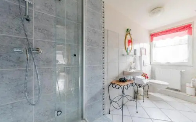 6446 Private Twin Room 2 Persons
