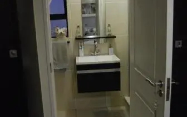 Strelitzia Apartment