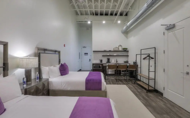 Studio 154 Luxury Hotel