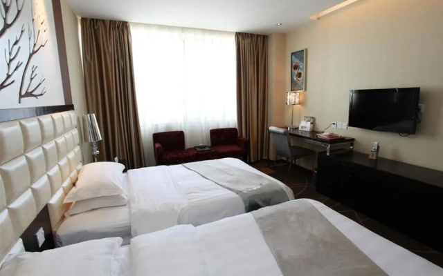 Kunming Long Way Hotel