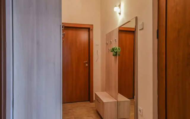FM Deluxe 1-BDR Apartment - Iconic Donducov Boulevard