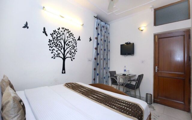 OYO Flagship 2431 Hotel Skylark