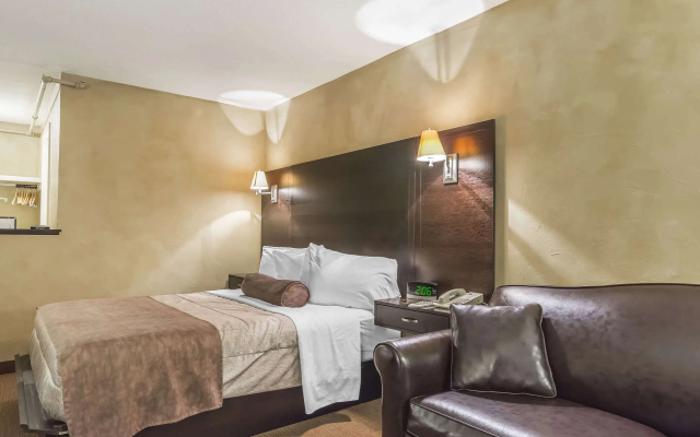 Quality Hotel & Conference Centre