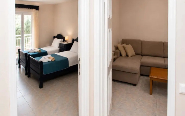 Dionysos Hotel