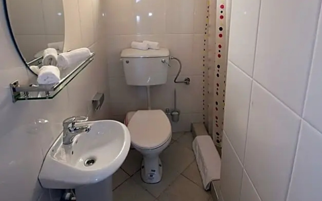Apartments Leonia
