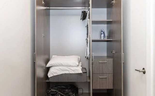Bright Apt Near All