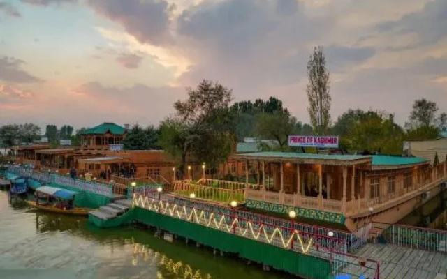 Prince of Kashmir Group of Houseboat