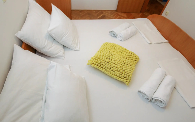 Apartments Tomy