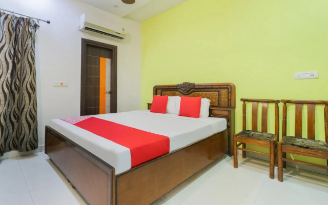 Hotel President By OYO Rooms