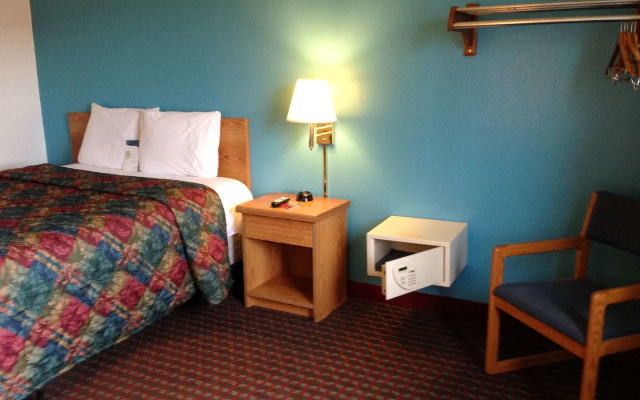 Motel 6-Sedalia, MO