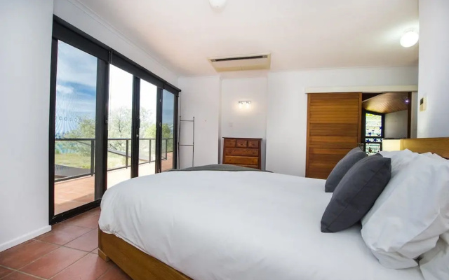 The Beach House at Arthur Bay
