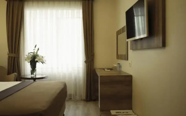 Line Suite Hotel