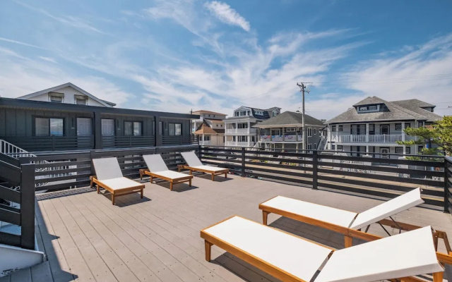 The Surf Club