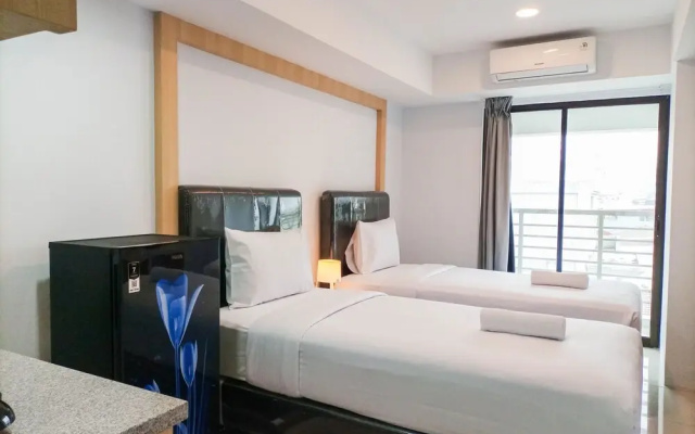Luxurious Studio At De Prima Apartment