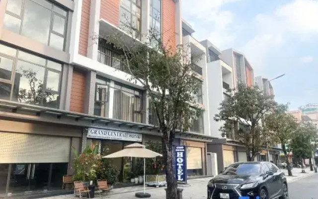 Grand Central Hotel- Vinhomes Ocean Park 3
