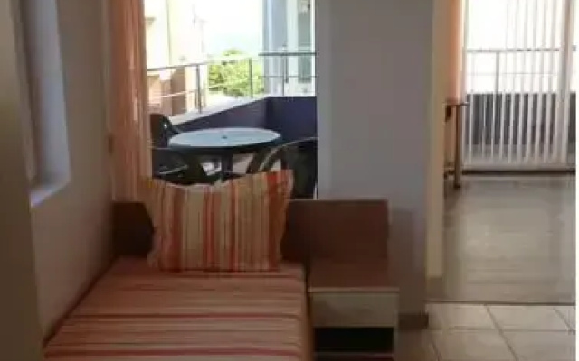 Purple House Suites