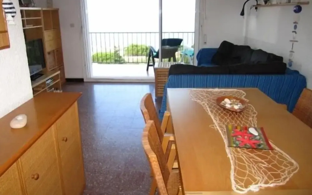 Apartment With sea Views in Llan?? - 1052