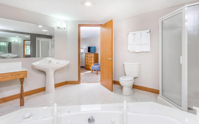 Super 8 by Wyndham Platteville