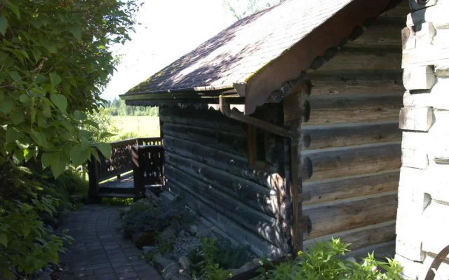 Nakiska Bear Ranch