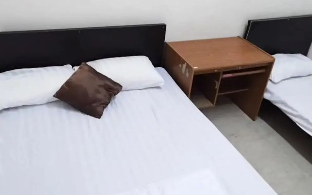 Hostel 24 Backpackers