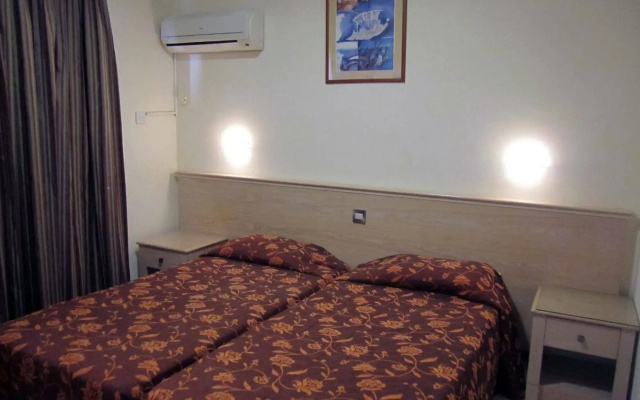 Senator Hotel Apartments - Adults Only
