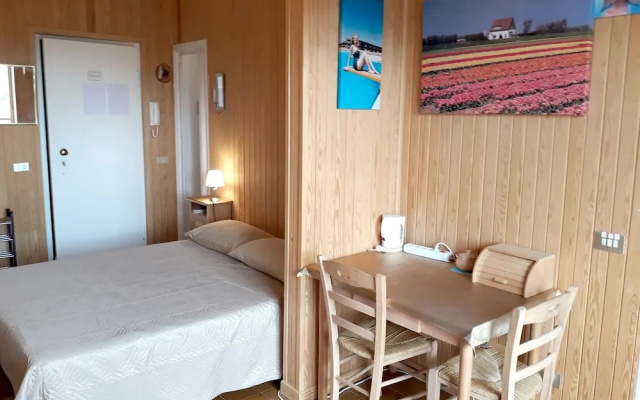 Studio in Voghera, With Wonderful City View and Furnished Terrace