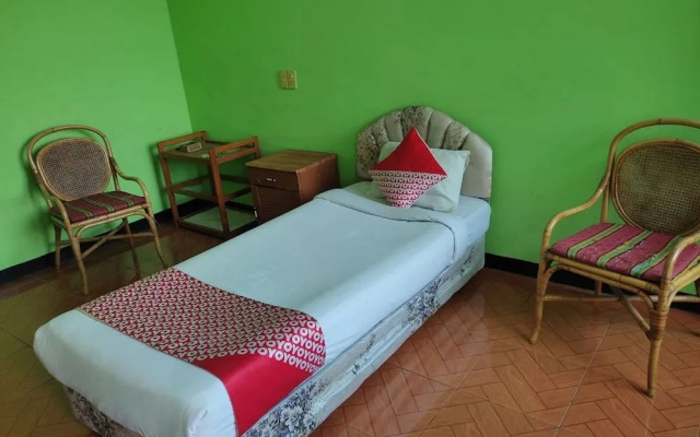 OYO 1389 Hotel Carissima