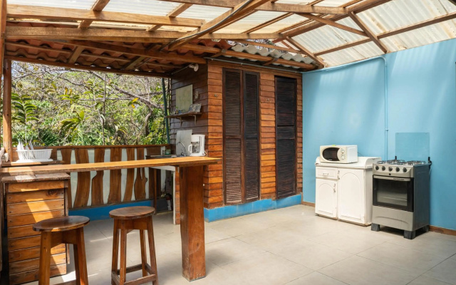 1 Bedroom G-Land Burnt Toast Surfcamp