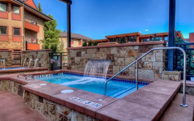 Plaza Condominiums