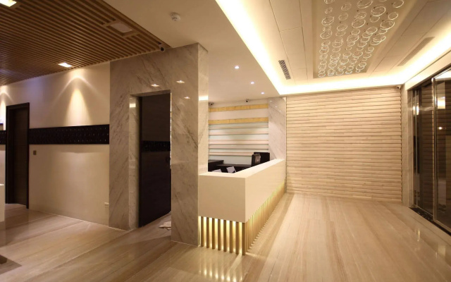 Leesing Hotel