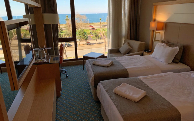 Blue Sea Hotel