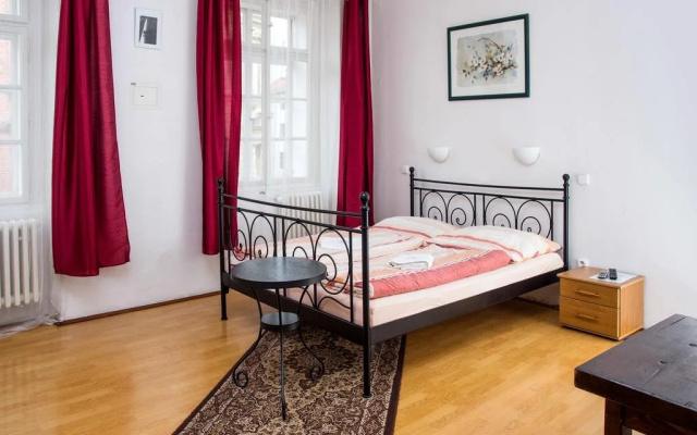 Charles Bridge Bed And Breakfast