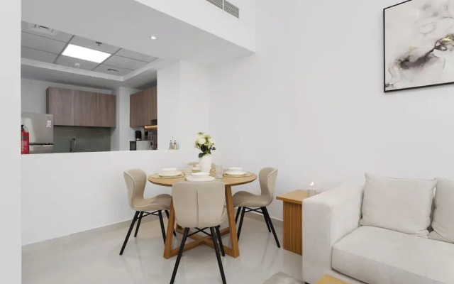 Maison Privee - Tranquil Escape w/ Balcony and High-End Facilities