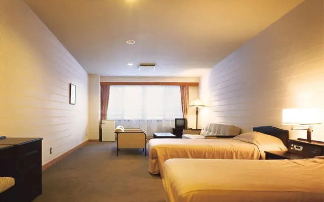 Nikko Astoria Hotel