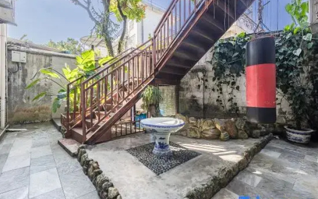Mangshi Yun'anju Bed and Breakfast