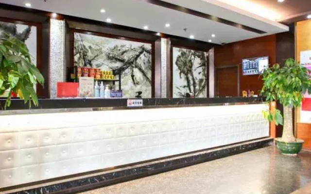 Motel 168 (Fuyang Railway Station)