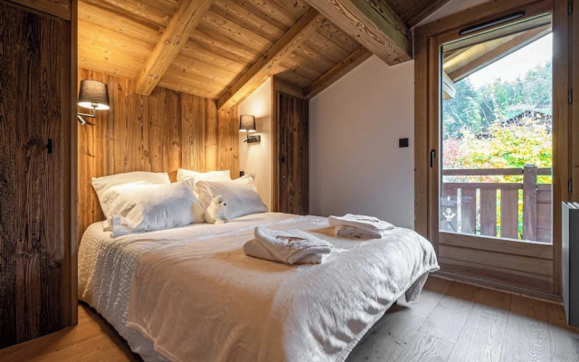 Superb Chalet Isatis, Renovated in Megeve