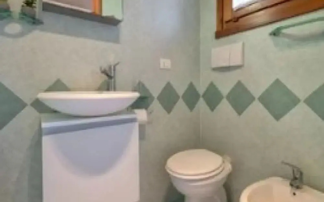 Cozy Flat Just Steps From the Beach