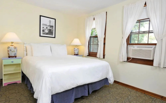 Pequot Hotel