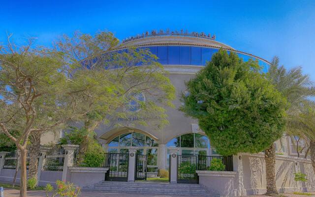 Отель Sharjah Premiere Hotel & Resort ОАЭ, Шарджа - отзывы, цены и фото номеров - забронировать отель Sharjah Premiere Hotel & Resort онлайн вид на фасад