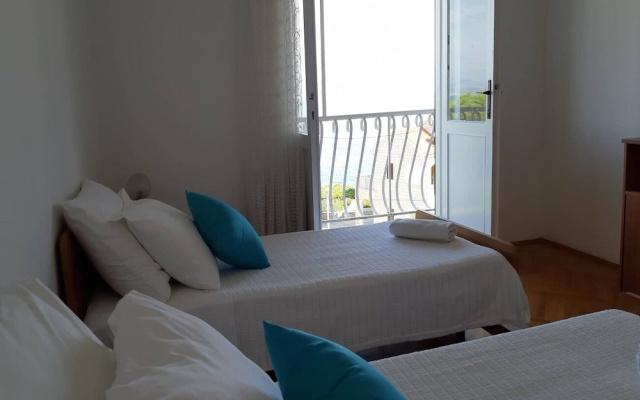 Apartments Mar