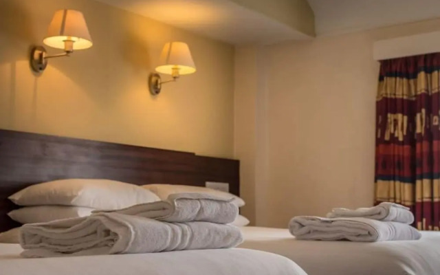 Crewe Arms Hotel