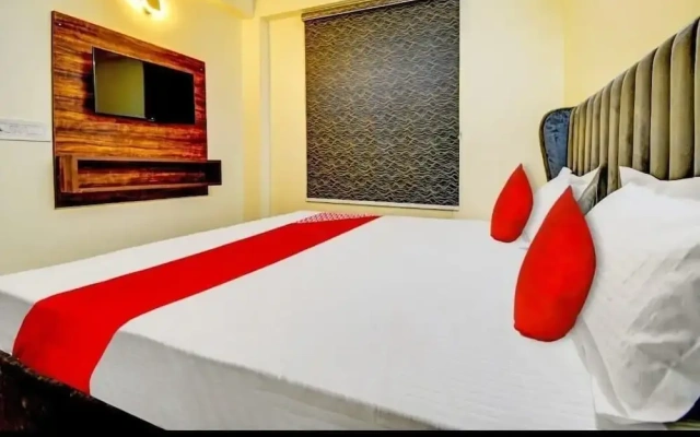 Hotel White Hut